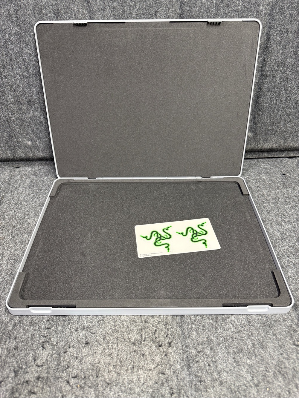 Razer Grey Laptop Top Case Cover with Subtle Logo - Picture 5 of 5